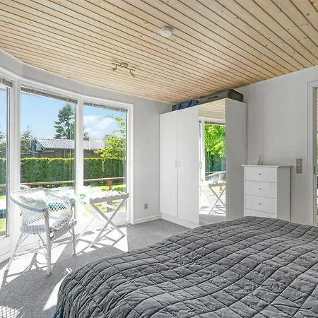 Holiday home Lirita - 700m From The Sea In Lolland- Falster And Mon By Interhome