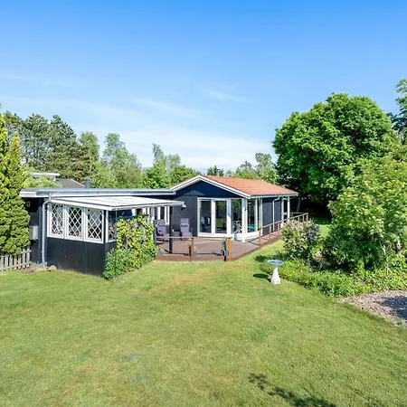 Holiday home Lirita - 700m From The Sea In Lolland- Falster And Mon By Interhome
