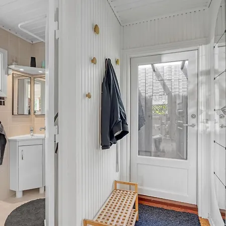 Lirita - 700m From The Sea By Interhome * Bøtø By